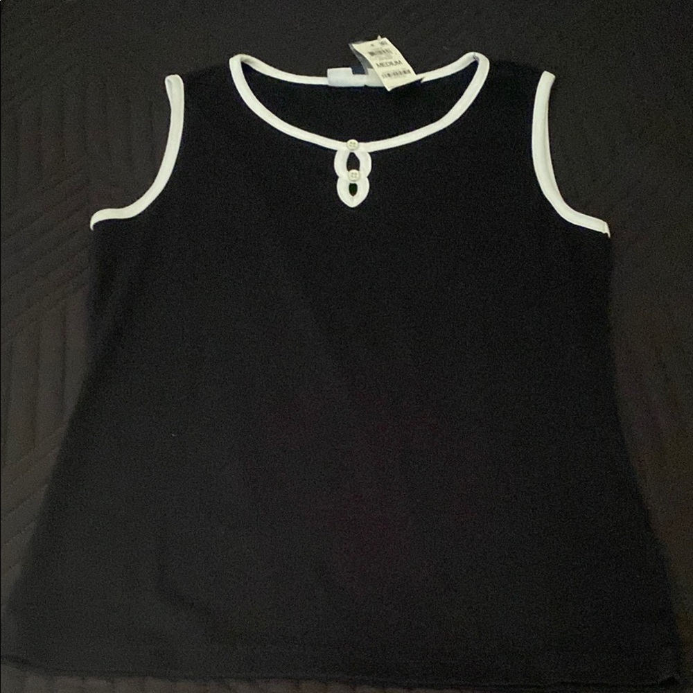 Karen Scott Black and White Sleeveless Tank Top